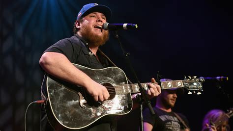 luke combs what you see is what you get sets new streaming record iheart