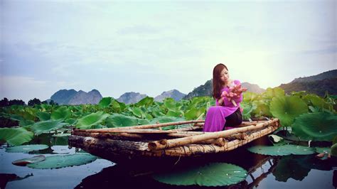 Girl On Boat Wallpapers Wallpaper Cave