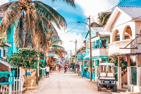 8 Wonderful Things To Do In Caye Caulker Travel And Squeak
