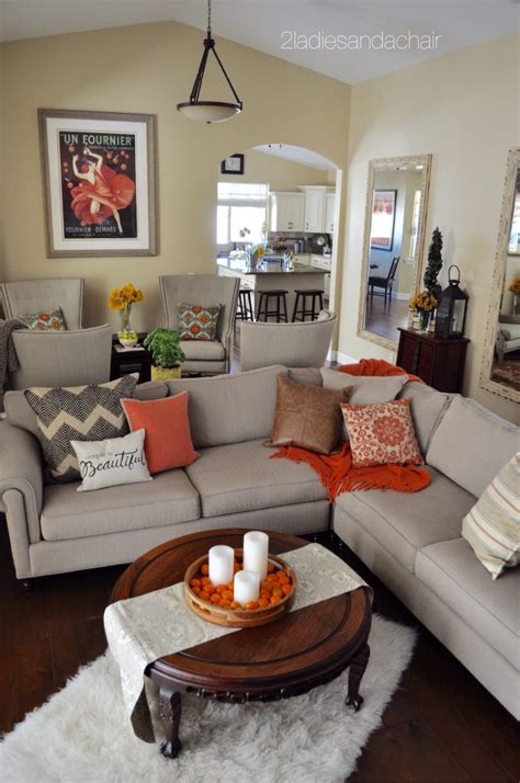 Every homeowner should understand the basic principles of decorating a small space, especially when the room in question is the location of entertaining, eating, and relaxation. 55 Hgtv Living Room Decorating Ideas 2021 - nickyholender.com
