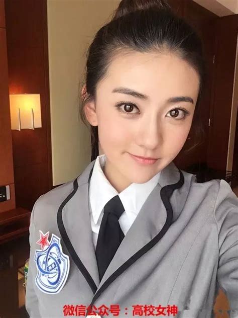 Include (or exclude) self posts. 《旋风十一人》啦啦队女神梁洁，真人这么好看!