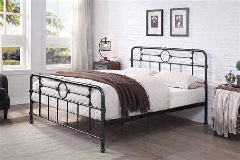 Lyndhurst Cast Iron Effect Metal Bed Frame Double King Size Bed