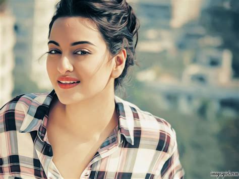 Sonakshi Sinha Looks Hot Pictures Gallery Images Girls
