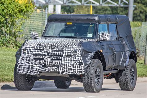 The 2022 Ford Bronco Warthog Looks Too Wide For Narrow Off Road Trails