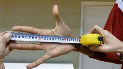 The 35 Largest Hand Sizes In Nba History Howtheyplay