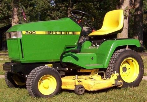 John Deere Lawn Tractor 240 245 260 285 320 Service Manual