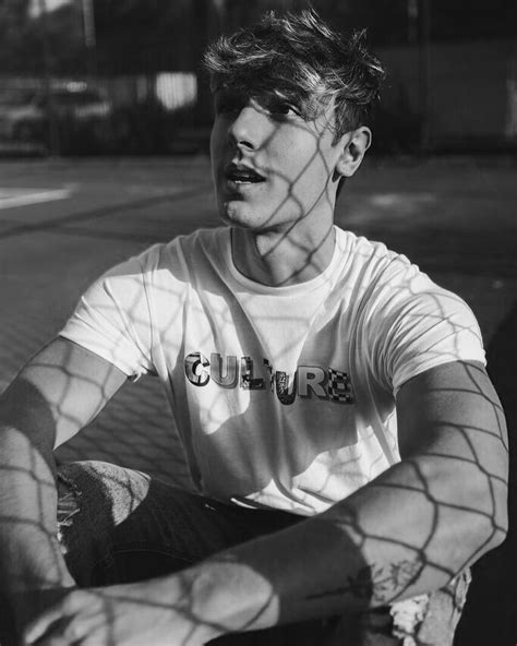 Последние твиты от bryce hall (@brycehall). Bryce Hall on Instagram: "you tryna vibe with me for a ...