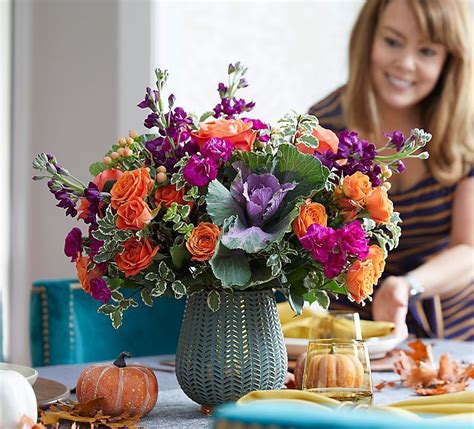 Just in time for thanksgiving, 1800flowers is making it easy to choose a thoughtful gift that fits in perfectly with staying socially distant. Autumn Harvest ™ Bouquet | Thanksgiving flowers, Flowers ...