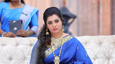 Priya Raman Celebrity Style In Sembarathi Episode 221 2018 From