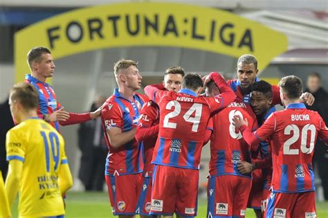 Televizní program českých i zahraničních stanic. Plzeň zahájila zimní dril i se Šulcem a Matějkou - ČT ...