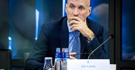View ernst j kuipers' profile on publons with 1493 ernst kuipers is professor of medicine and ceo of erasmus mc university medical center rotterdam, the. 7 | Ernst Kuipers loopt zich het vuur uit de sloffen voor ...