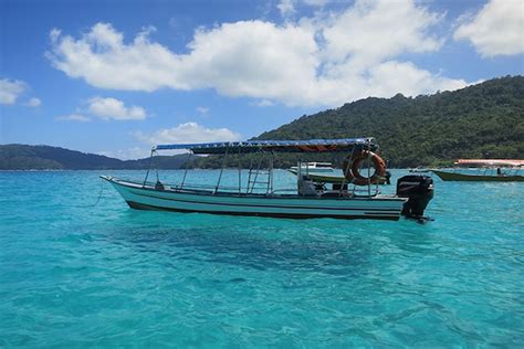 Pertama sekali anda perlulah datang ke kuala besut dahulu untuk mendapatkan perkhidmatan bot ke pulau perhentian. Sehari Ke Pulau Perhentian Terengganu ~ Kendatipun Sekadar ...