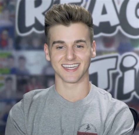 Pin by 𝐀𝐢𝐜𝐡𝐚 on Tal Fishman Cute youtubers Reactions Youtubers