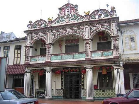 This intimate museum takes up three heritage shophouses that were built in 1896. Jonker Street, Melaka - Jonker Walk Things to Do
