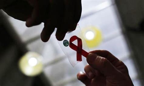 Hiv Drug Resistance An Emerging Threat Expert Warns Pakistan Dawncom