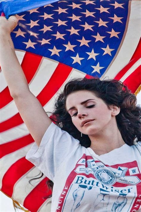 Lana Del Rey American Flag 640 X 960 Iphone 4 Wallpaper
