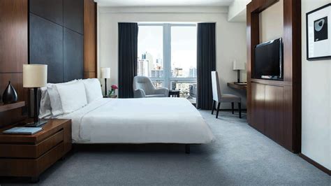 Luxury King Bedroom Hotel Suite With Kitchen Nyc Langham