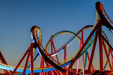 We have thrilling rides, relaxing water experiences, entertaining shows, and exciting events. Six Flags Magic Mountain 2018: Things You Need to Know