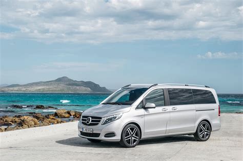 From the generous spaciousness and high quality of materials and manufacturing to. Mercedes-Benz Officially Reveals 2015 V-Class - autoevolution