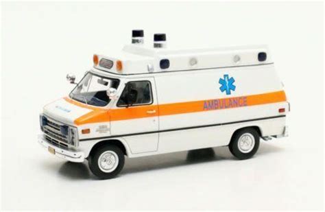 143 Ambulance Diecast And Toy Vehicles Ebay