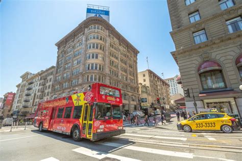 Helsingfors) عاصمة فنلندا وأكبر مدنها. جولة City Sightseeing وبطاقة هلسنكي » دليل سفر