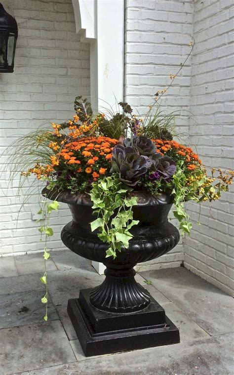 88 Amazing Fall Container Gardening Ideas 44