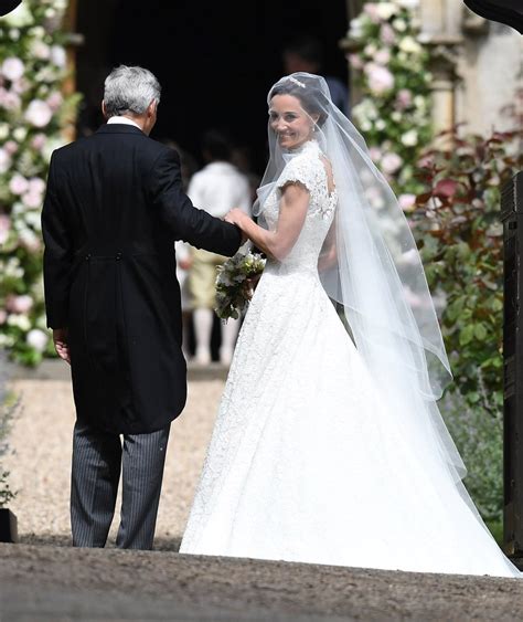 Pippa Middletons Wedding Dress Popsugar Fashion