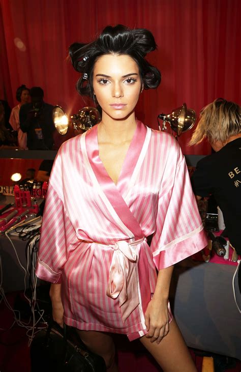 Kendall Jenner 2015 Victorias Secret Fashion Show In Nyc Gotceleb