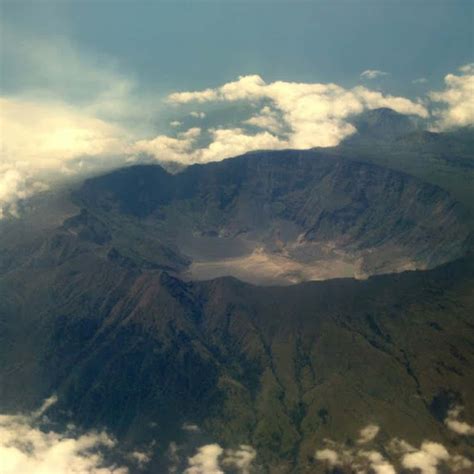 Worst Volcanic Eruptions In History List Of Volcanoes That Erupted