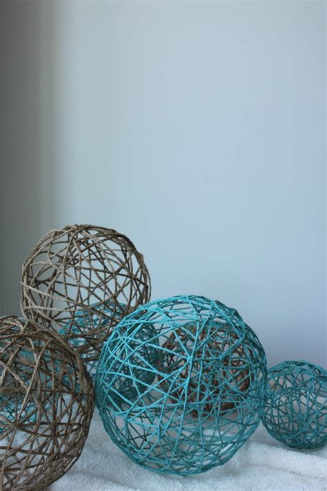 Yes, it needs some patience but without fail the final result will brighten your home. diy paper mache yarn balls I wanna do these 2! Decoration ...
