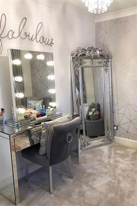 Zara Shimmer Metallic Wallpaper Soft Grey Silver Dressing Room Decor