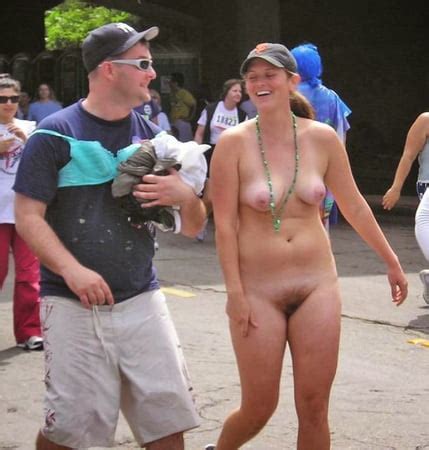 Nude Girl Drinks Beer At Bay To Breakers Run Pics Xhamster