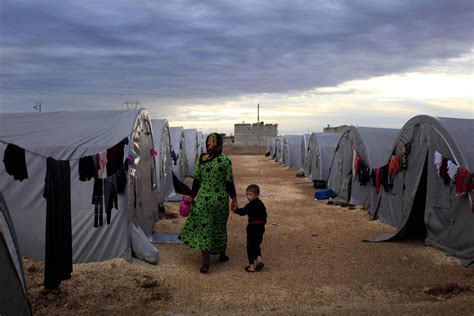 Syrian Refugees Are Returning Home Because They Have No Choice There