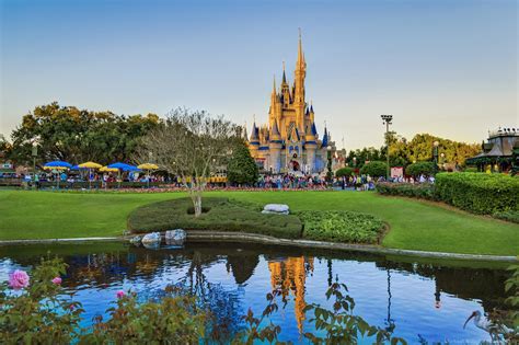 Walt Disney World Resorts Wallpaper - WallpaperSafari