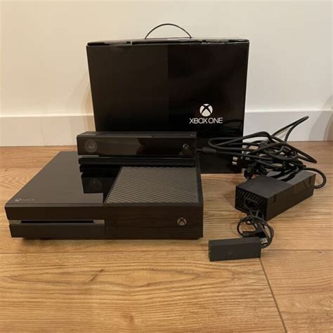 Microsoft Xbox One With Kinect 500gb Black Console For Sale Online Ebay