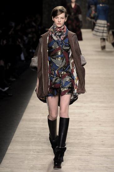 Louis Vuitton Fall 2009 Bunny Ears Bunching And Boots