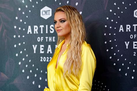 Kelsea Ballerini 2022 Cmt Artists Of The Year 1 Satiny