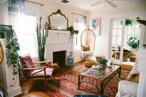 The modern boho chic look is eclectic and with an emphasis on ethnic and vintage pieces from the 1950s, '60s, and '70s. A Charming Bohemian Home in West Palm Beach, FL - Design ...
