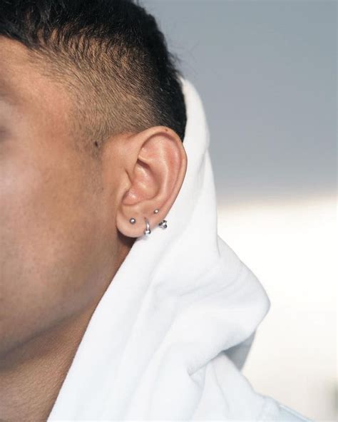 Pin de Federico Muñoz en Piercing Piercing en la oreja para hombres