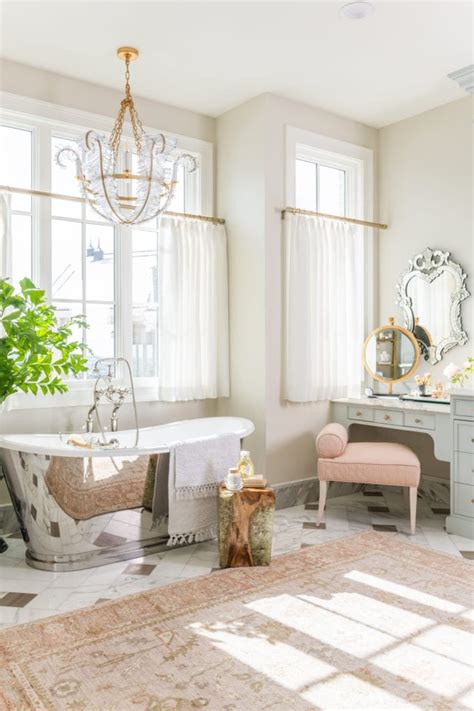 The rachel parcell brand is all about elevating everyday life and making big and small moments look and feel beautiful. At Home with Rachel Parcell - The Glam Pad