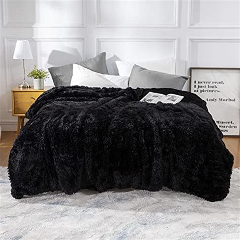 Best Faux Fur Blanket For A King Size Bed