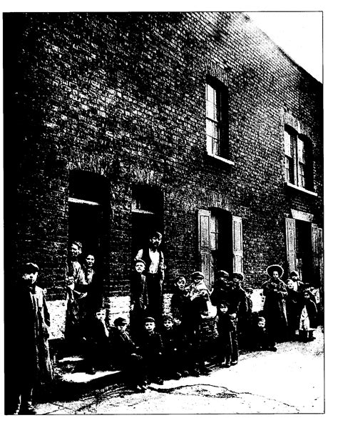 Poor Housing In Hope Place Stepney East London 1800s Victoriano