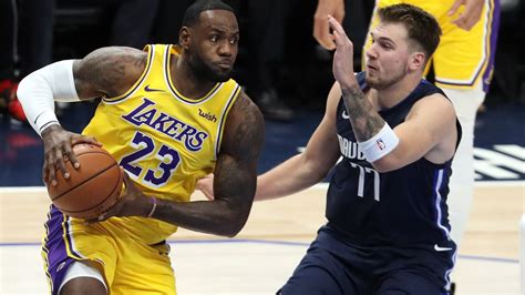 Se conoce como alineación al acto y el resultado de alinear (ubicar elementos en línea recta; Agencia libre de la NBA: cómo funciona, términos ...