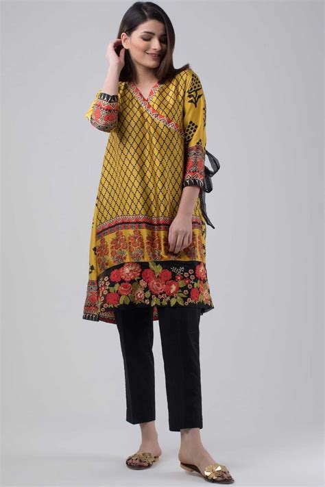 Khaadi Stylish Summer Kurtas And Dresses Pret Spring Collection 2018 19