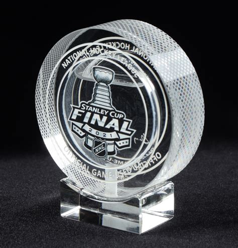 Tampa Bay Lightning 2021 Stanley Cup Champions Crystal Ice Hockey Puck