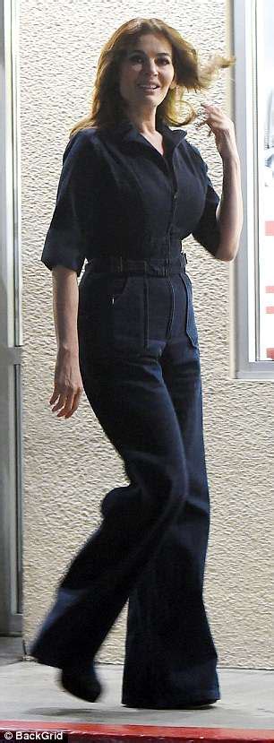 Nigella Lawson Treats Herself To In N Out Burger In La Daily Mail Online