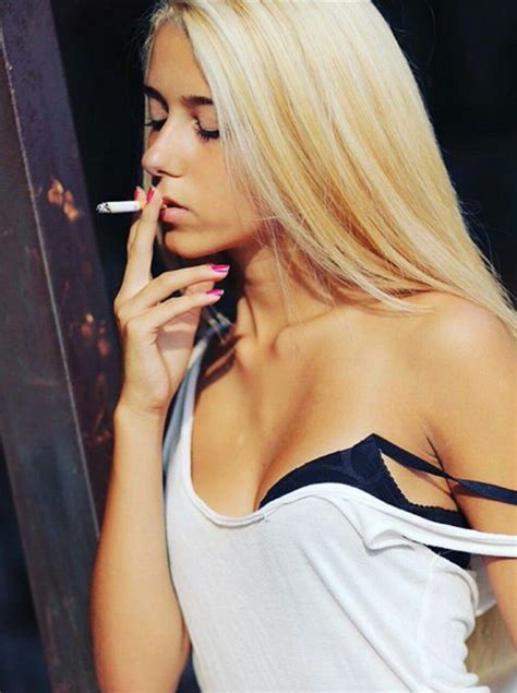 smoking girls are sexier smoking ladies girl smoking women smoking cigarettes cigarette girl