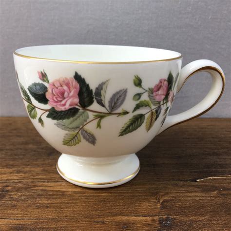 7 cups of tea has 418 employees at their 1 location. Wedgwood "Hathaway Rose" Tea Cup - MrPottery