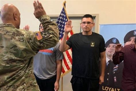 Patriotic And Driven 18 Year Old Loses 113 Pounds Just So He Can Enlist In The Us Army