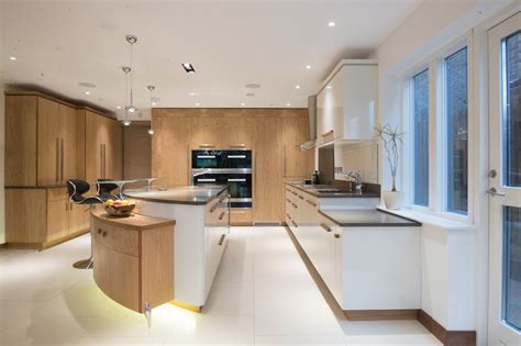 Kitchen cabinet stand by the quality of our kitchen furniture, and the variety of our range ensures that you will never be wanting when looking for your very own unique. White & Oak Contemporary Kitchen - Contemporary - Kitchen - London - by Simon Bray Interiors